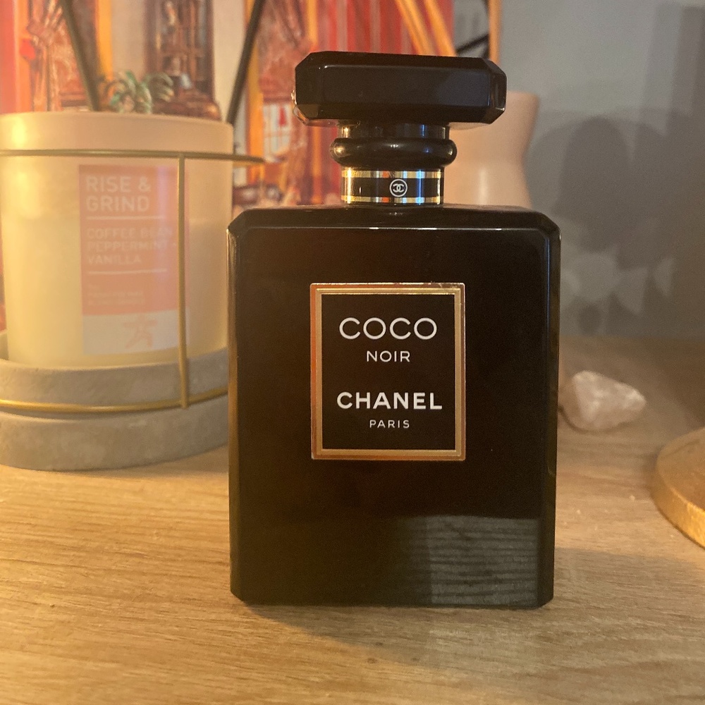 Chanel noir